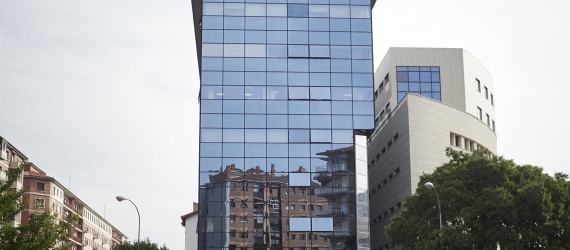 El TSJN confirma la condena a cuatro acusados de proferir insultos homófobos contra un joven en Pamplona