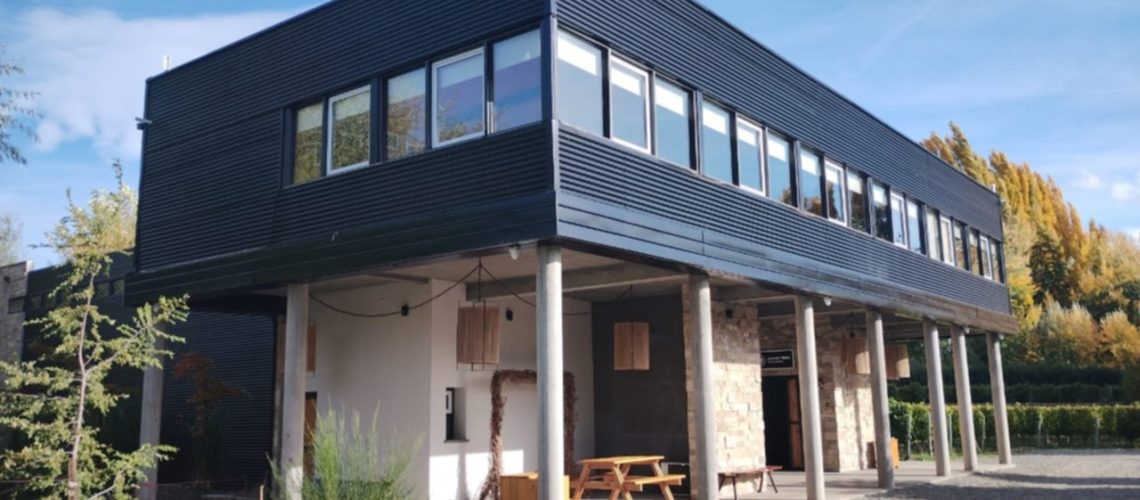 2f48b39a-e0b1-4ee1-a7cf-656176b695e6