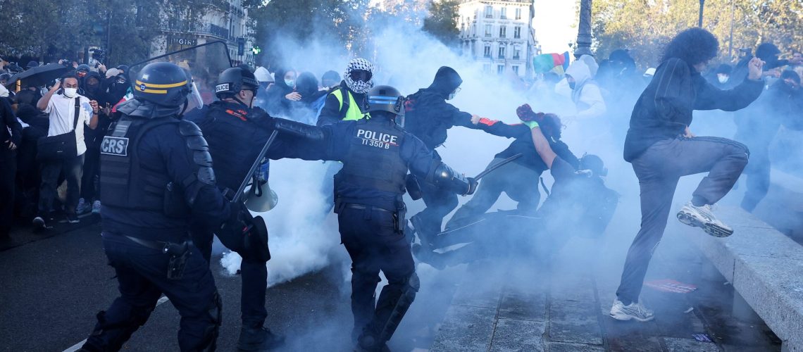“El poder adquisitivo disminuye y hay cada vez más precariedad”: la advertencia de un concejal de París en medio de la crisis educativa