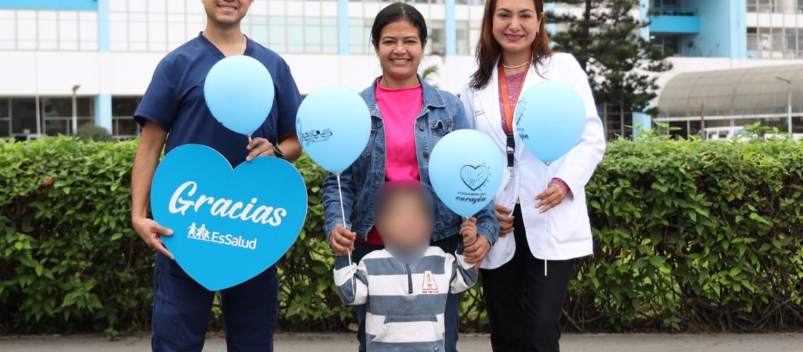Médicos reducen malformación congénita que deformaba el rostro de un niño de tres años