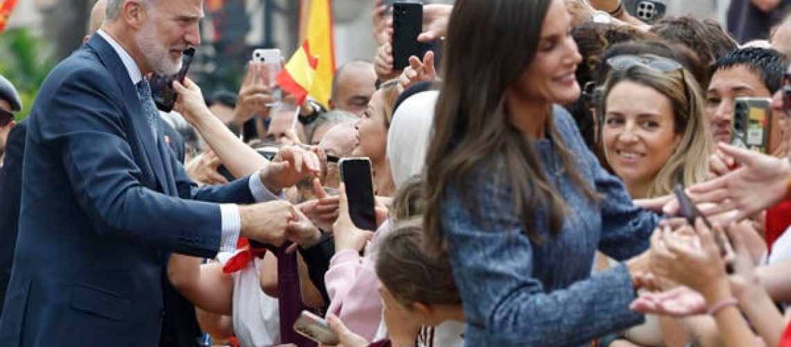Última hora de la visita de los reyes a Ceuta, en directo: Felipe VI y Letizia llegan a la ciudad autónoma para el primer viaje oficial de la Casa Real en casi dos décadas
