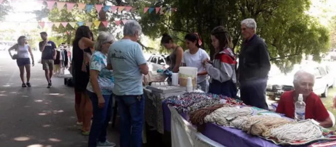 feria-parque-nacional-los-alercesjpg