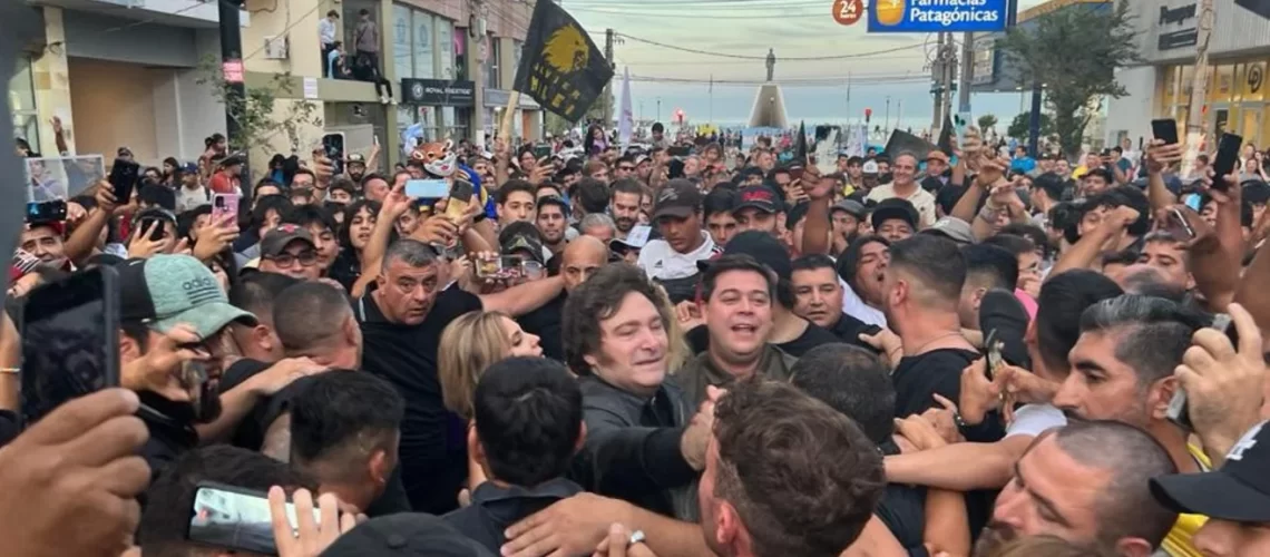 milei madryn - marcos (3)